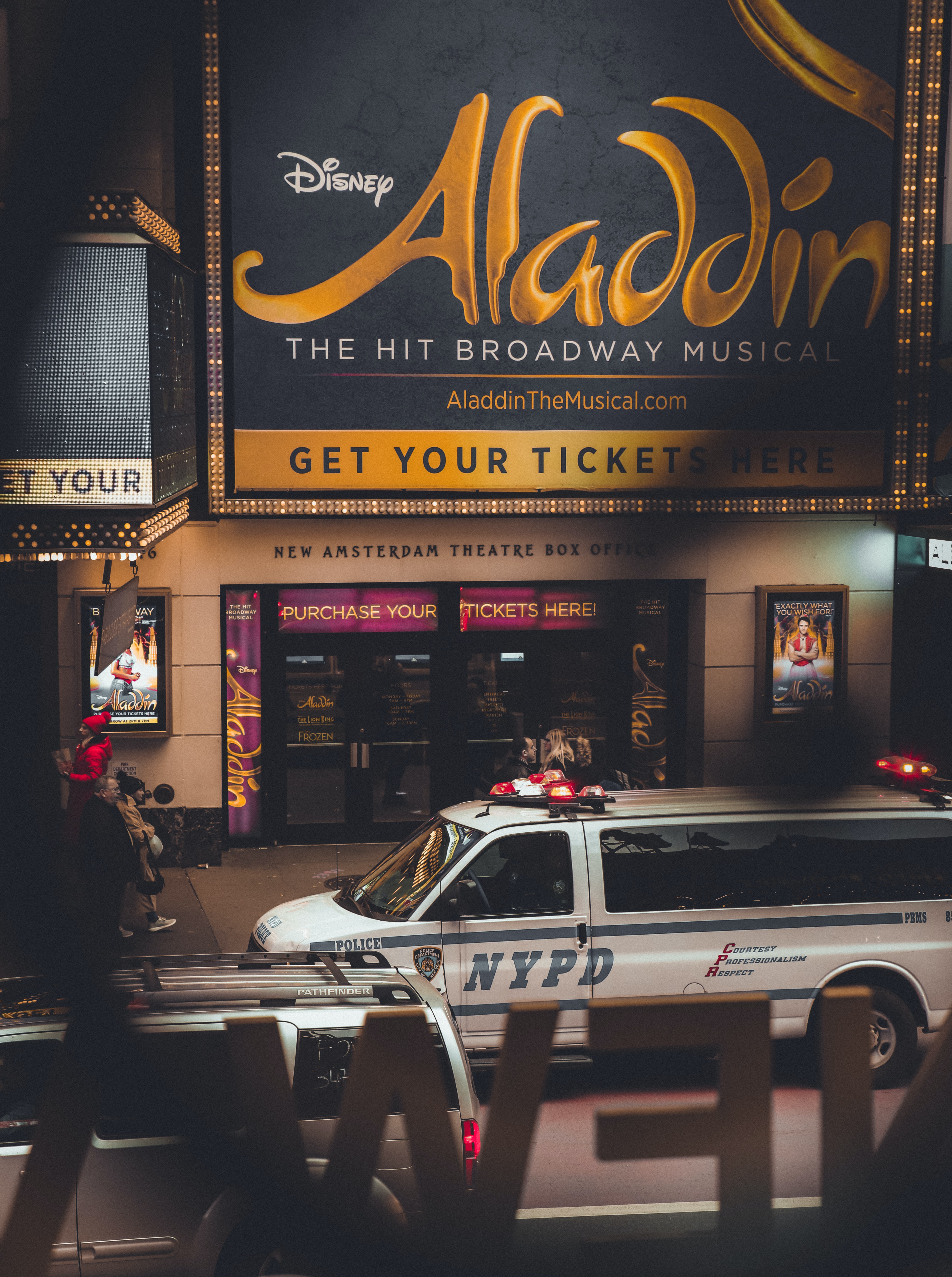 aladdin-font